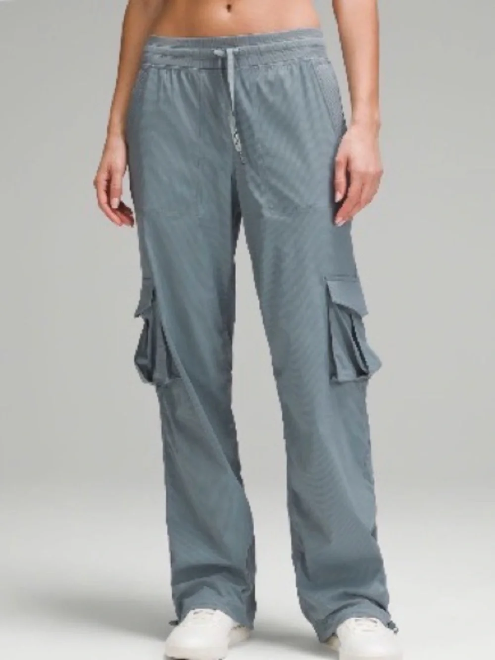 Lululemon Studio Dance Relaxed Fit Mid Rise Cargo Pant size small Belgian Blue